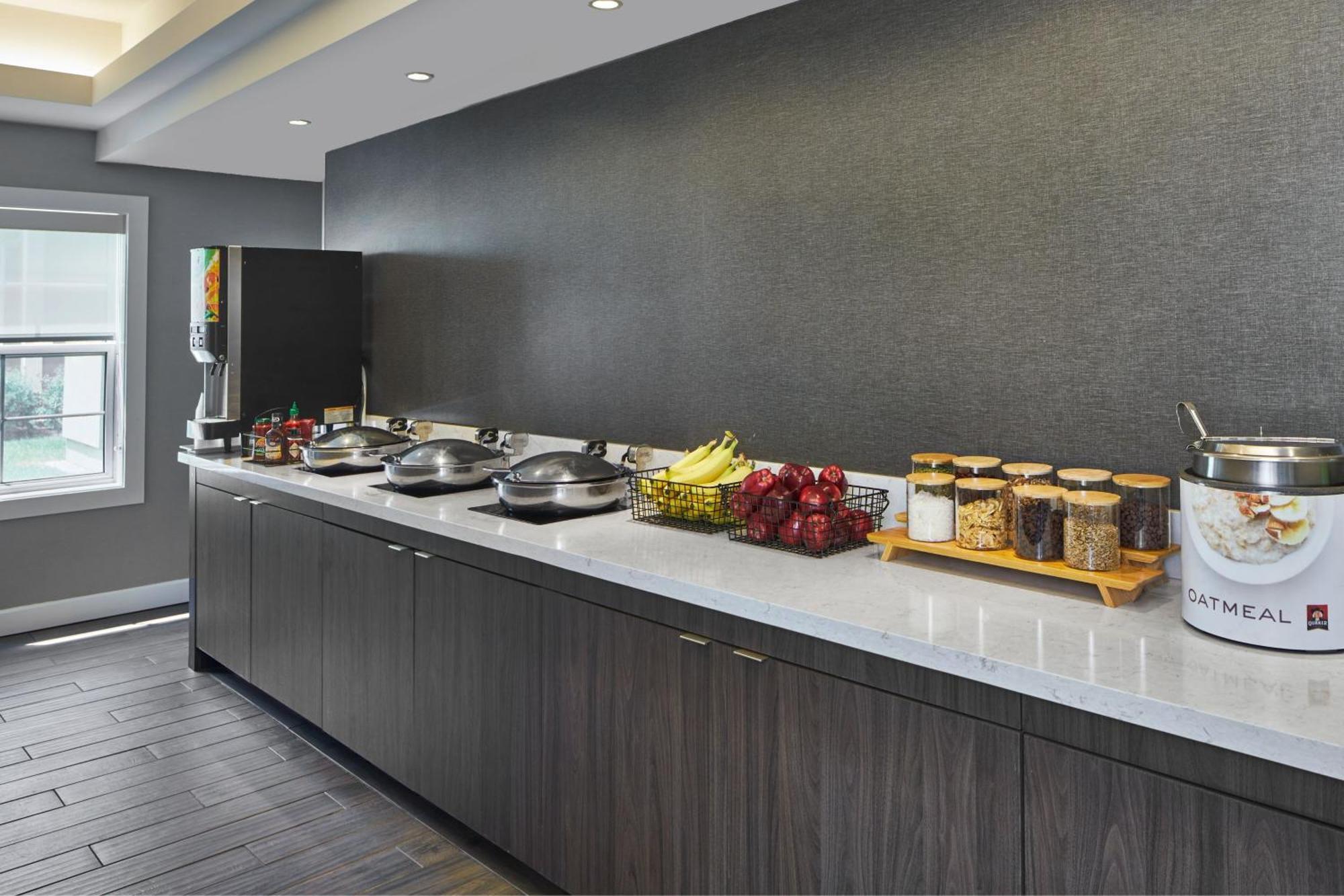 Hotel By Marriott West Greece Rochester